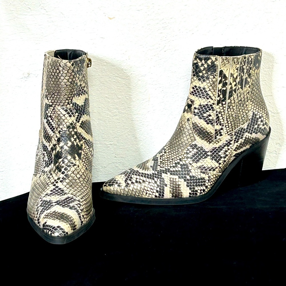 BLONDO WATERPROOF ANKLE BOOTS SZ 5M (NWOT)